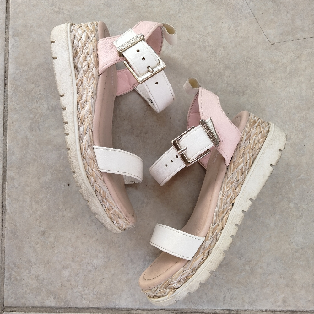 Kenneth Cole Reaction Kids Little Girls Size 1 White & Pink Sandals Shoes